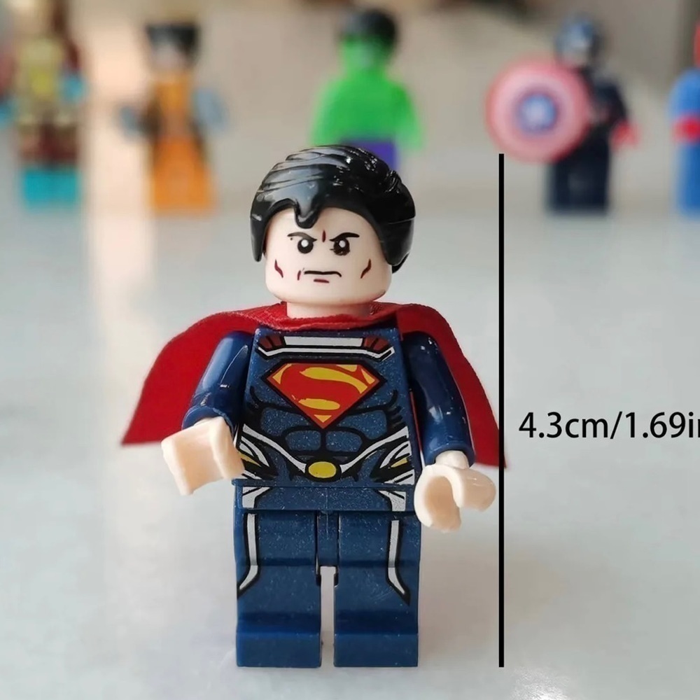 Superman mini figurine
